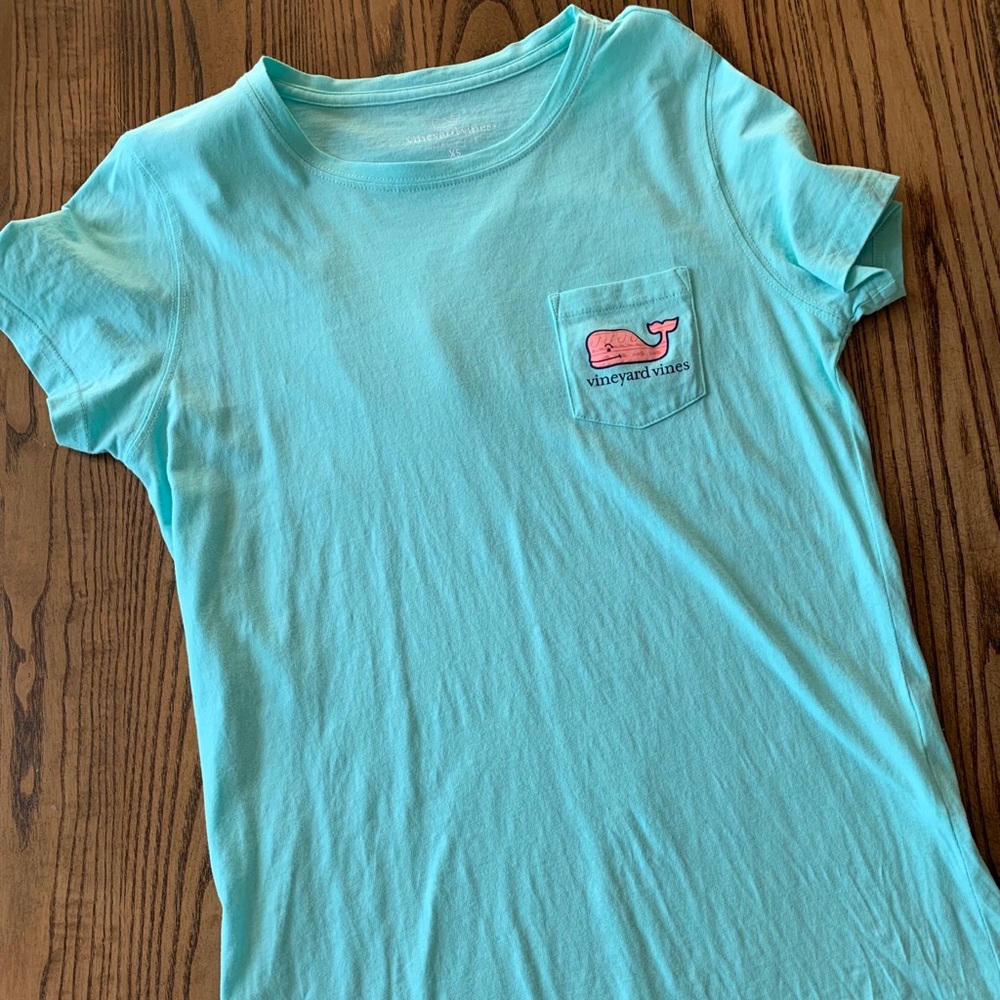 Vineyard Vines T-shirt